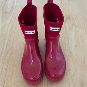 Hunter Glossy Cherry Red Short Rain Boots NWOT